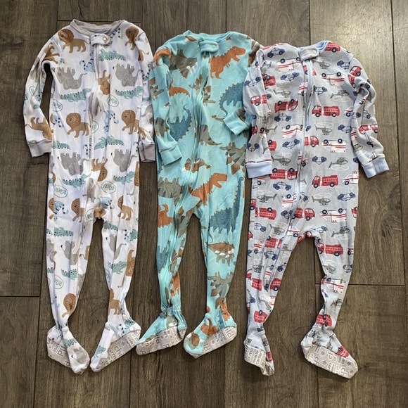 Toddler boys one piece pjs - Picture 2 of 3